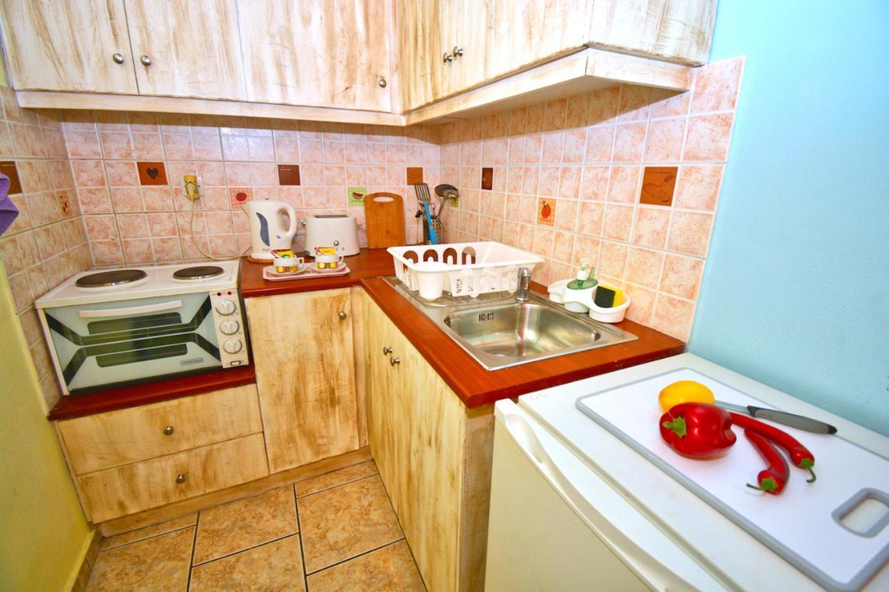 Mike'S Apartments 아기오스고르디오스 외부 사진